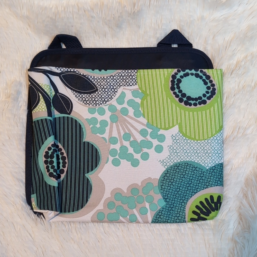 Thirty one Hanging Tote Back Seat Organizer Beach Aqua Floral Pattern